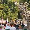 Uroczystości przy pomniku Obrońców Poczty Polskiej w Gdańsku rozpoczęły się w południe