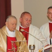 Uroczystą Eucharystią, której przewodniczył bp Alojzy Orszulik, rozpoczęto w "Klasyku" rok szkolny 2015/2016