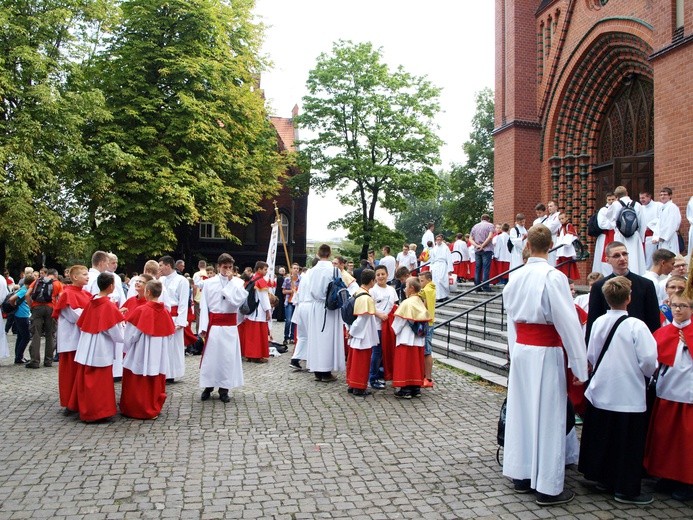 Pielgrzymka Ministrantów do katedry Chrystusa Króla w Katowicach