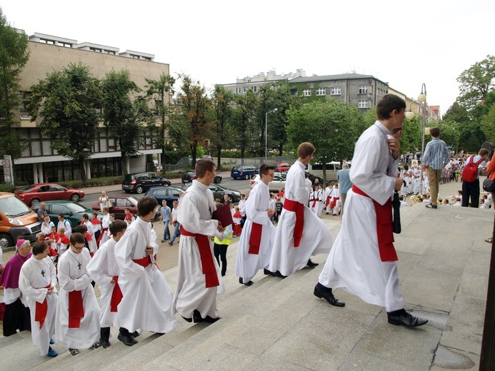 Pielgrzymka Ministrantów do katedry Chrystusa Króla w Katowicach