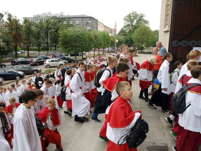 Pielgrzymka Ministrantów do katedry Chrystusa Króla w Katowicach