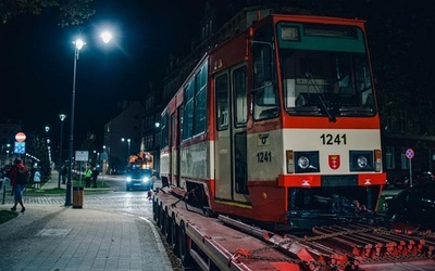 Tramwaj w stylu retro wrócił na Dolne Miasto