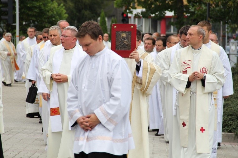 Pielgrzymka Księży Archidiecezji Katowickiej do katedry