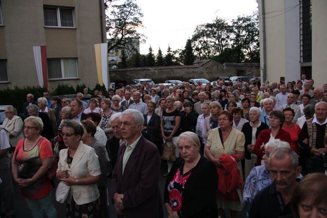 Matka Boża Pocieszenia od 70 lat w Oławie