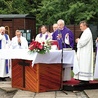  W czasie Mszy św. bp Jezierski zaznaczył, że imiona ofiar mają prawo istnieć w zbiorowej pamięci naszego narodu