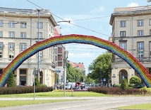 Czy płakać po „Tęczy”?