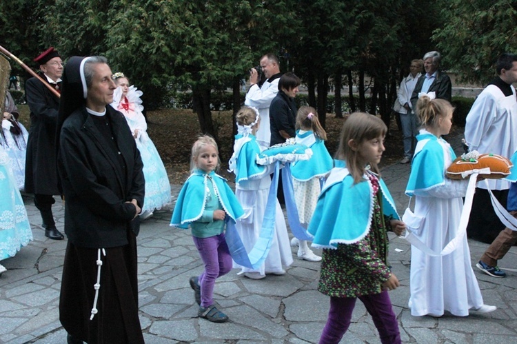 Święto Narodzenia NMP w żywieckiej konkatedrze