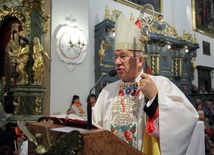 Ordynariusz łowicki bp Andrzej F. Dziuba