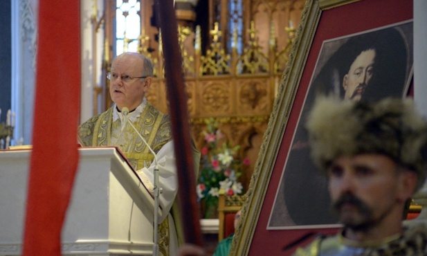 Mszy św. przewodniczył ks. prał. Edward Poniewierski, kanclerz Kurii Biskupiej