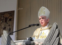 Abp Wacław Depo głosi homilię w Głogowcu