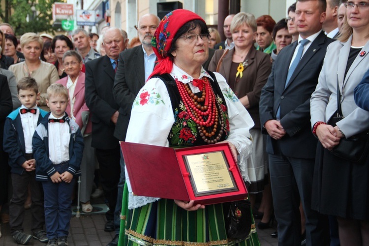 Odsłonięcie "Gwiozd Łowickich"