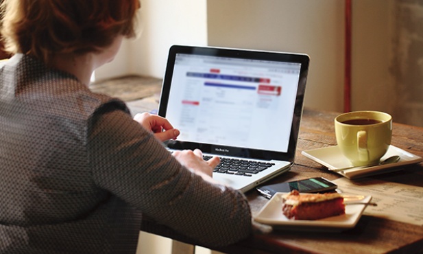 Konto internetowe jest bardzo wygodne, ponieważ wszystkie operacje wykonujemy na nim sami. To oszczędność czasu i pieniędzy