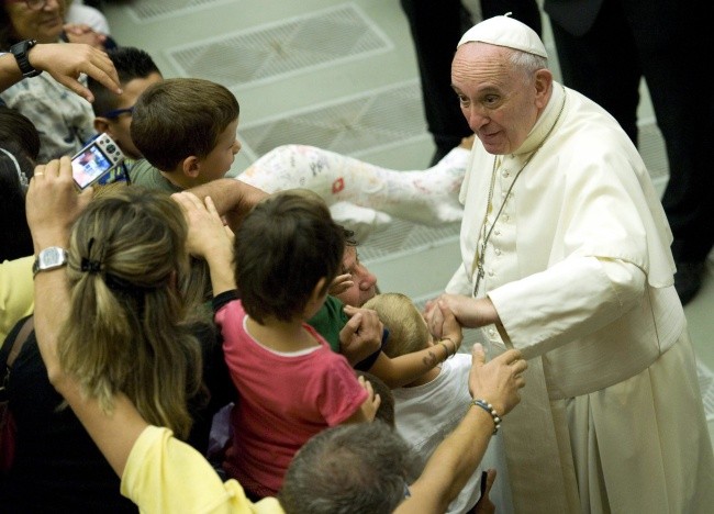Franciszek: Kościół matką, nie sztywnym stowarzyszeniem
