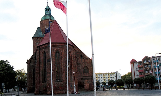  Widok na gorzowską katedrę od strony wschodniej 