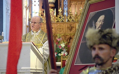 Liturgii przewodniczył ks. Edward Poniewierski, kanclerz Kurii Biskupiej