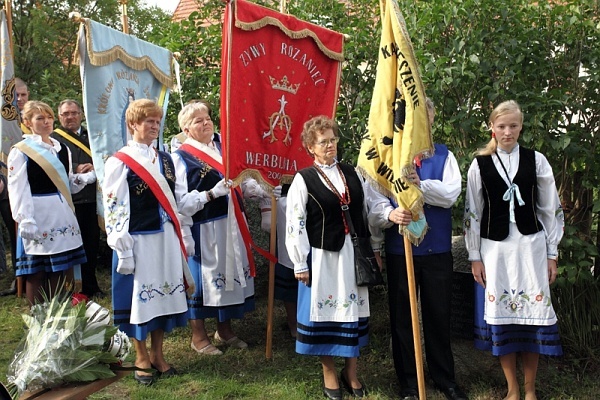 Poświęcenie tablicy upamiętniającej bp. Śliwińskiego