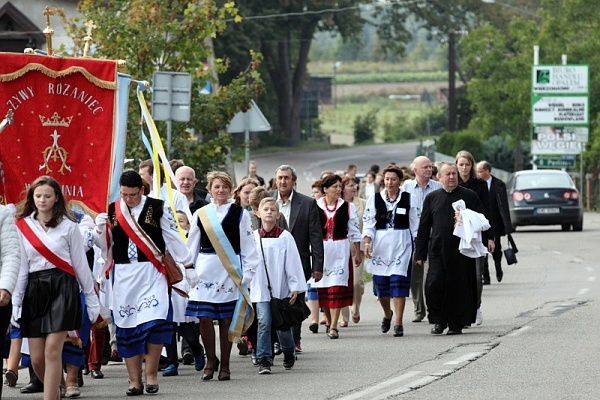 Poświęcenie tablicy upamiętniającej bp. Śliwińskiego