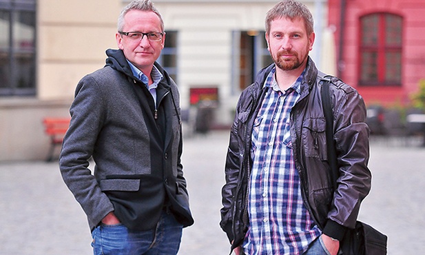 Jacek Wnuk i Wojciech Wciseł na co dzień pracują z uchodźcami i imigrantami