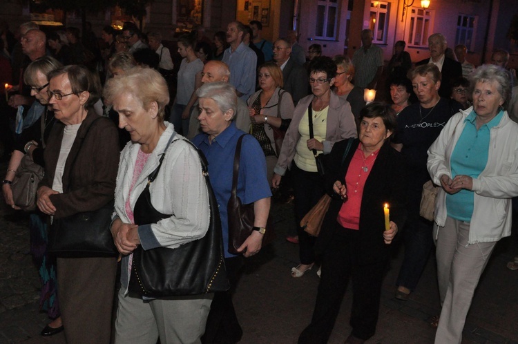 Procesja z tarnowską Pietą