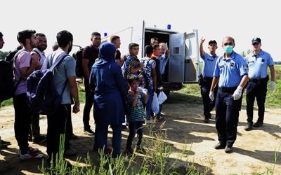 TV: Do Chorwacji dotarło 5,6 tys. migrantów
