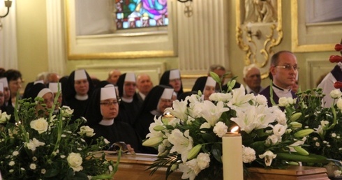 Pogrzebowa Msza św. w kościele św. Elżbiety w Cieszynie