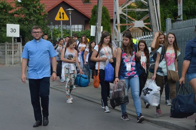 Powitanie młodych w parafiach