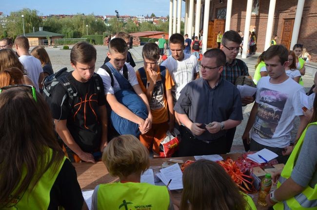 Powitanie młodych w parafiach