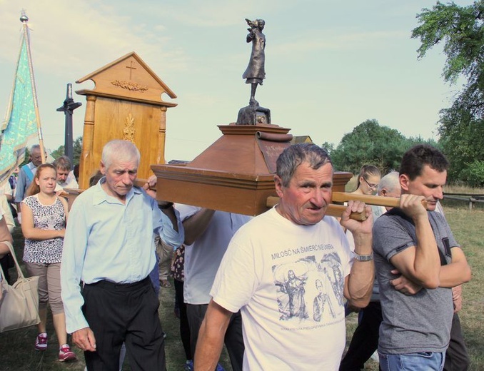 Pielgrzymka rowerowa młodzieży z okręgu dąbrowskiego do Zabawy