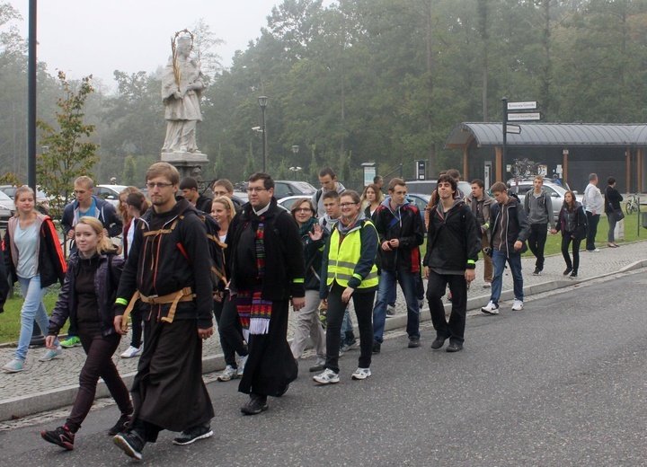 Pielgrzymka młodzieży do Rud