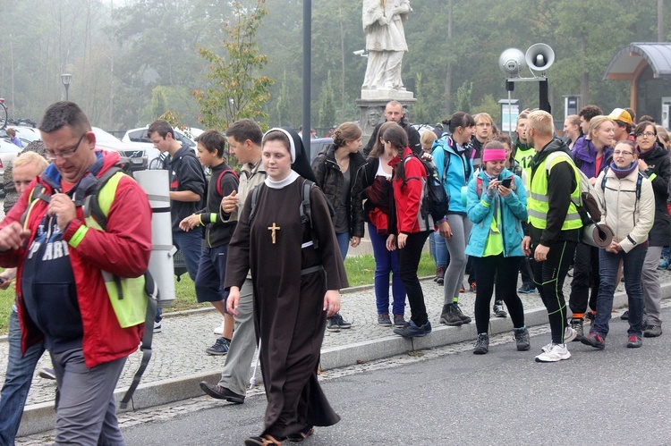 Pielgrzymka młodzieży do Rud