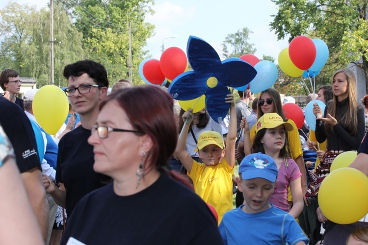 Skierniewicka parada otwierająca ŚKOiW w 2015 roku