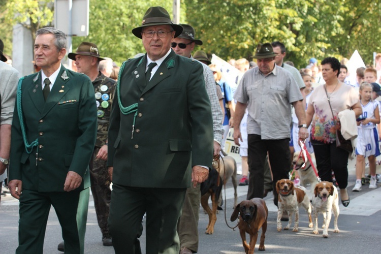 Skierniewicka parada otwierająca ŚKOiW w 2015 roku