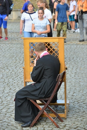 Dzień Młodzieży - przed i po Mszy św. 