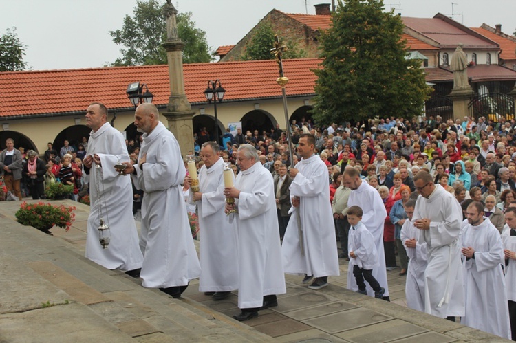 8. Pielgrzymka Rodzin do Kalwarii Zebrzydowskiej - cz. 1