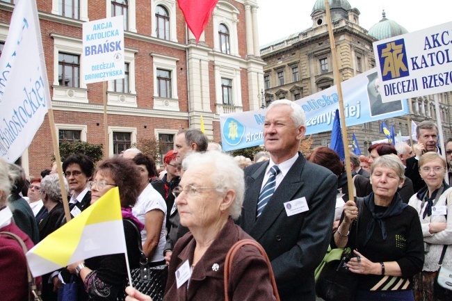 Marsz Akcji Katolickiej z pl. Matejki na Rynek Główny