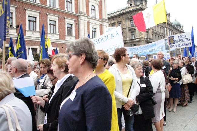 Marsz Akcji Katolickiej z pl. Matejki na Rynek Główny