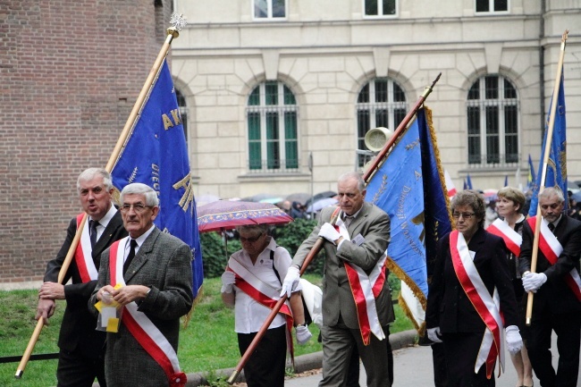 Marsz Akcji Katolickiej z pl. Matejki na Rynek Główny