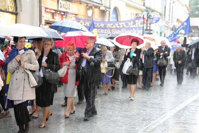 Marsz Akcji Katolickiej z pl. Matejki na Rynek Główny