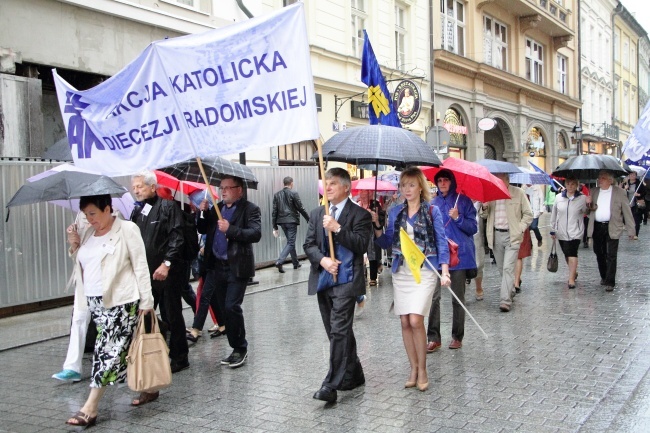 Marsz Akcji Katolickiej z pl. Matejki na Rynek Główny