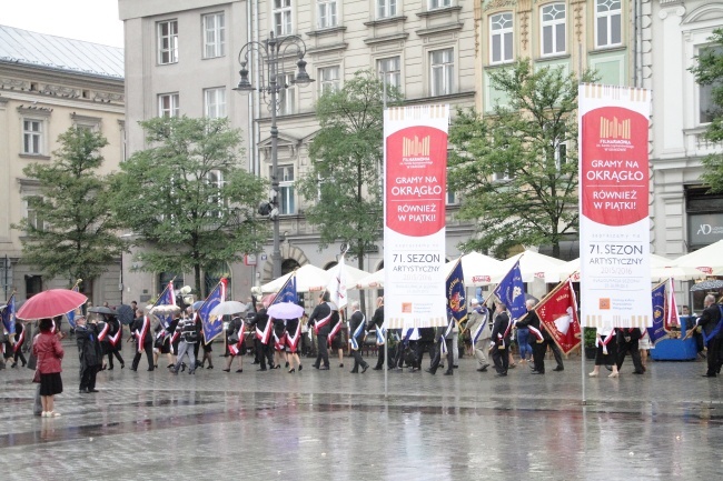 Marsz Akcji Katolickiej z pl. Matejki na Rynek Główny