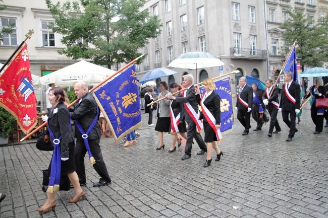 Marsz Akcji Katolickiej z pl. Matejki na Rynek Główny