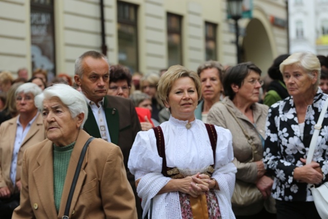 Powitanie obrazu Jezusa Miłosiernego w kościele św. Marii Magdaleny w Cieszynie