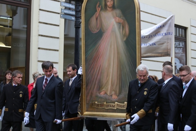 Powitanie obrazu Jezusa Miłosiernego w kościele św. Marii Magdaleny w Cieszynie