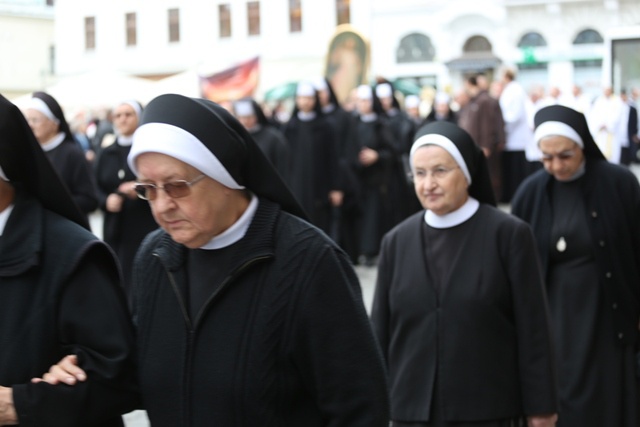 Powitanie obrazu Jezusa Miłosiernego w kościele św. Marii Magdaleny w Cieszynie