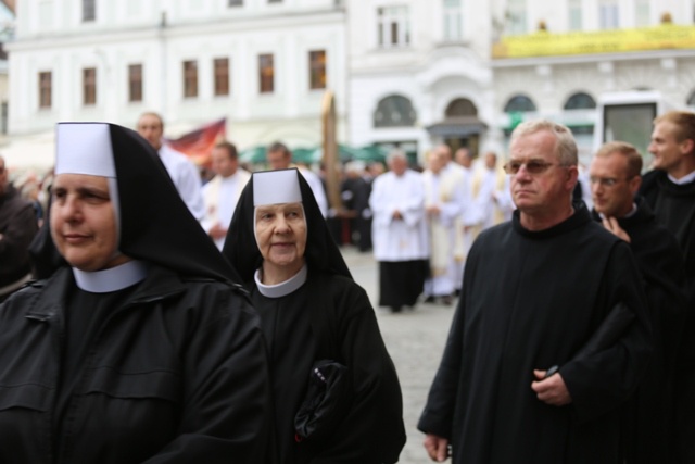 Powitanie obrazu Jezusa Miłosiernego w kościele św. Marii Magdaleny w Cieszynie