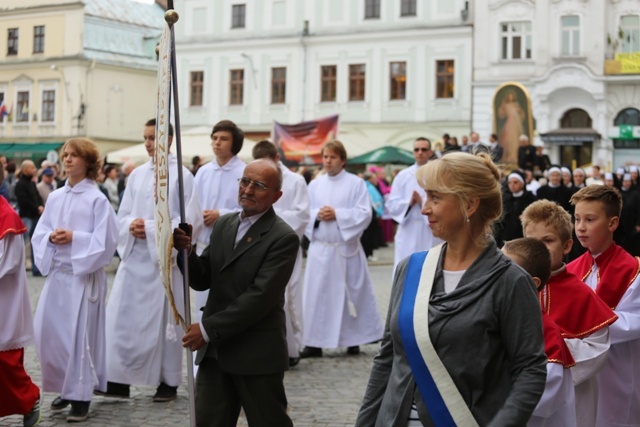 Powitanie obrazu Jezusa Miłosiernego w kościele św. Marii Magdaleny w Cieszynie