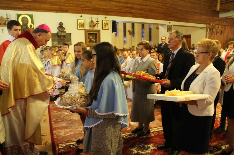 Uroczystość posłania na misje ks. P. Skraby