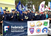 Protest służ mundurowych w Olsztynie