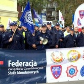 Protest służ mundurowych w Olsztynie