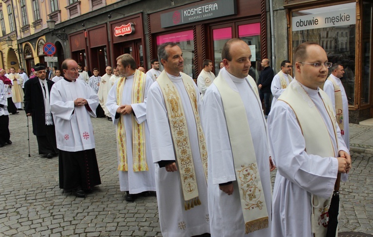 Wprowadzenie Znaków Miłosierdzia do kościoła św. Marii Magdaleny w Cieszynie